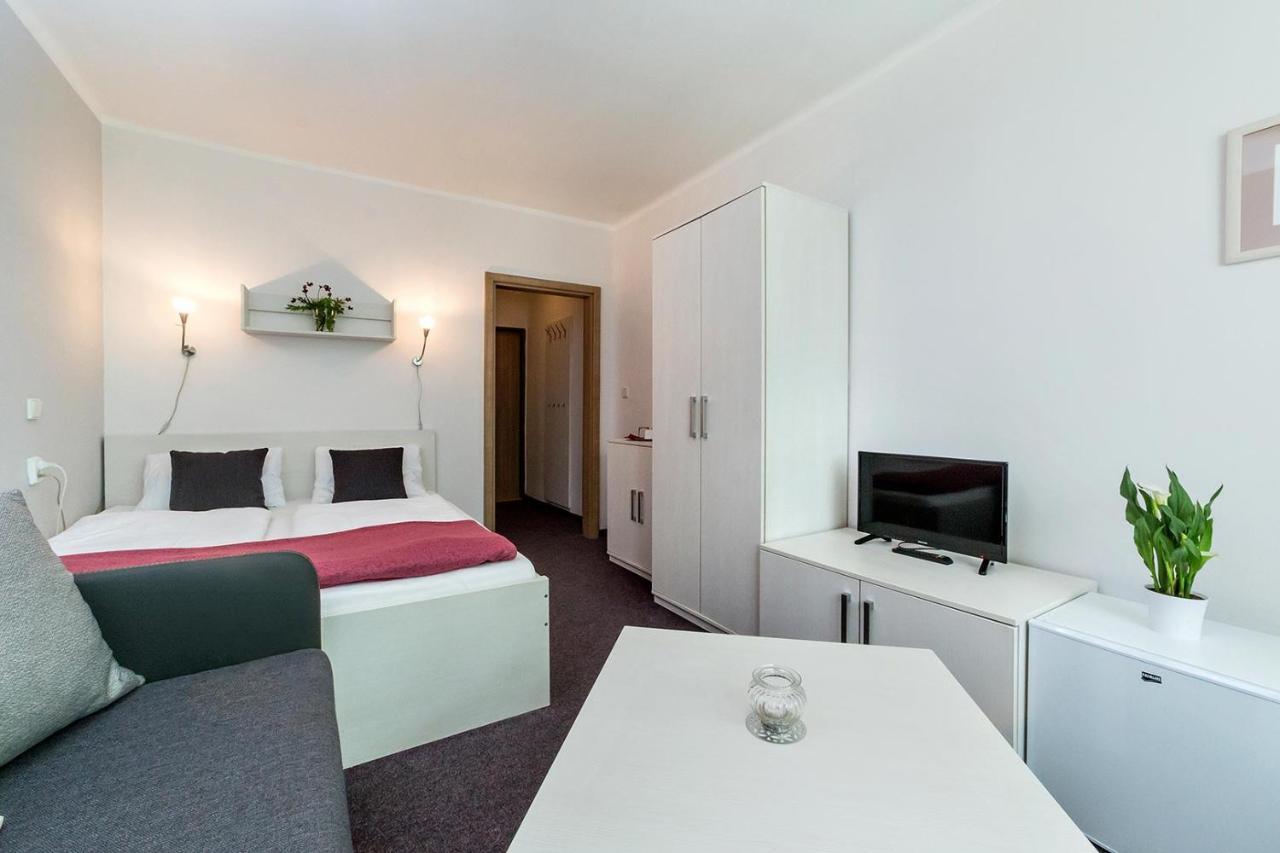 Hotel Racek Černá v Pošumaví Esterno foto