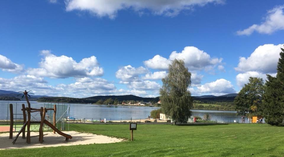 Hotel Racek Černá v Pošumaví Esterno foto