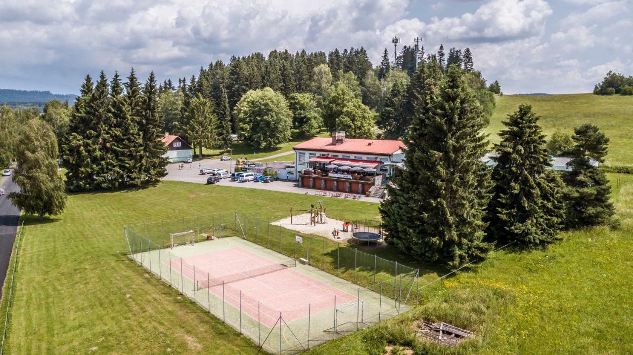 Hotel Racek Černá v Pošumaví Esterno foto